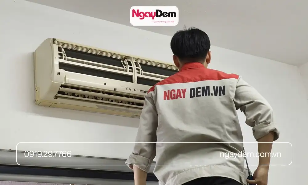 Thực hiện kiểm tra điều hoà cho các phòng 