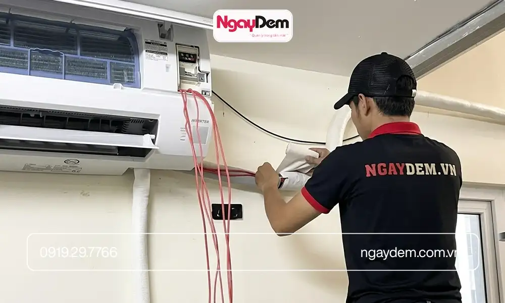 Thực hiện lắp đặt điều hoà cho chung cư loại treo tường