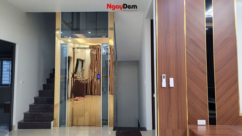 Nhà phố, biệt thự riêng tư có sử dụng thang máy