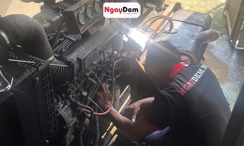 Nên chọn đơn vị bảo trì máy phát điện cho cửa hàng trưng bày chuyên nghiệp uy tín Bảo dưỡng máy phát điện cho showroom, cửa hàng trưng bày chuyên sâu
