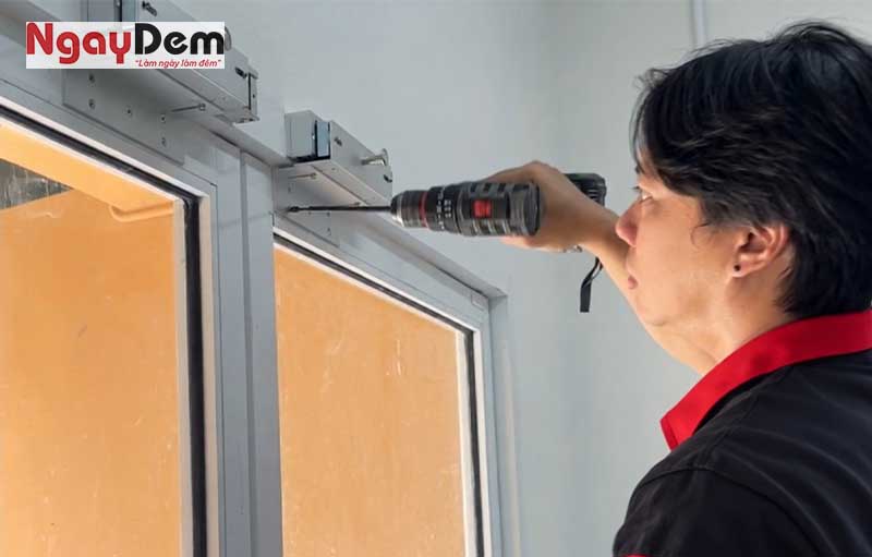 Lắp đặt hệ thống kiểm soát cửa ra vào: Giải pháp thi công chuyên nghiệp
