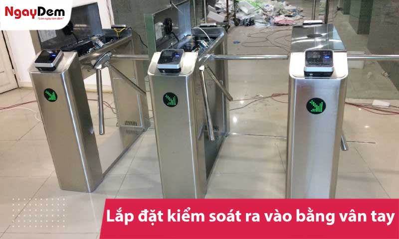 Lắp đặt kiểm soát cửa ra vào bằng vân tay | Thi công nhanh, đúng kỹ thuật