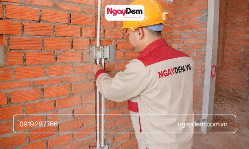 Kỹ thuật Ngày Đêm lắp đặt, cơi nới hệ thống điện nước