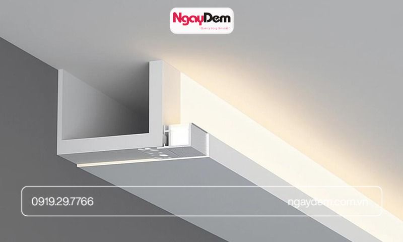 Lắp đèn tuýp LED trong khe trần để tạo hiệu ứng chiếu sáng gián tiếp.