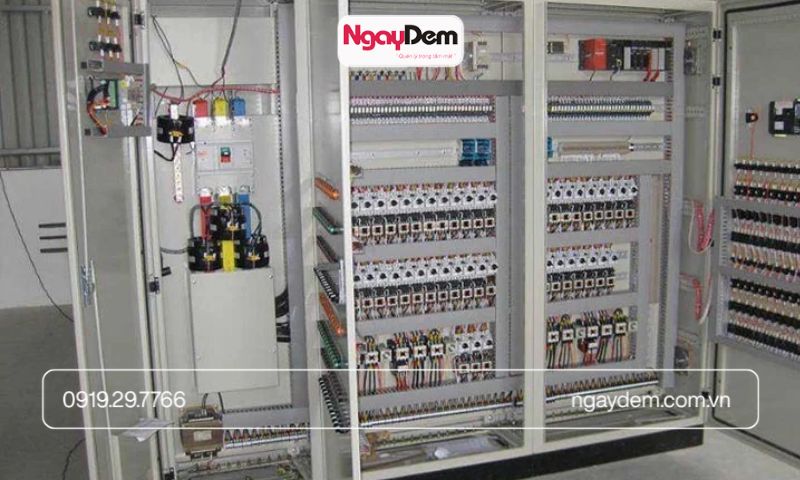 KTH Electric thi công lắp đặt tủ điện công nghiệp